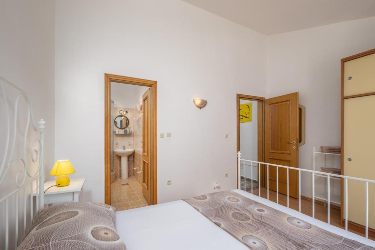 Apartment Doris Supetarska Draga Esterno foto
